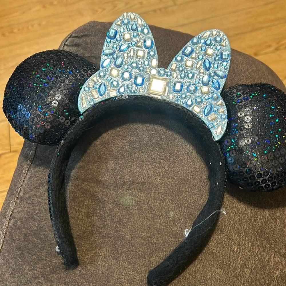 Minnie Mouse ears, Disneyland, 60th anniversary, tags cut off, fair condition